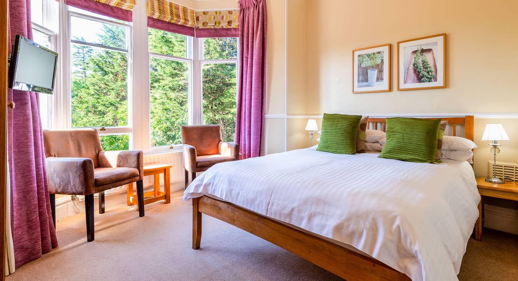 The Cosy Double room with bay window